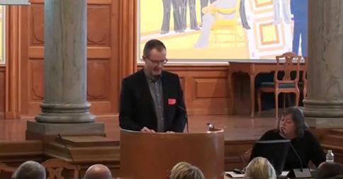 Morten Frisch au Parlement danois lors d'une audition sur la circoncision